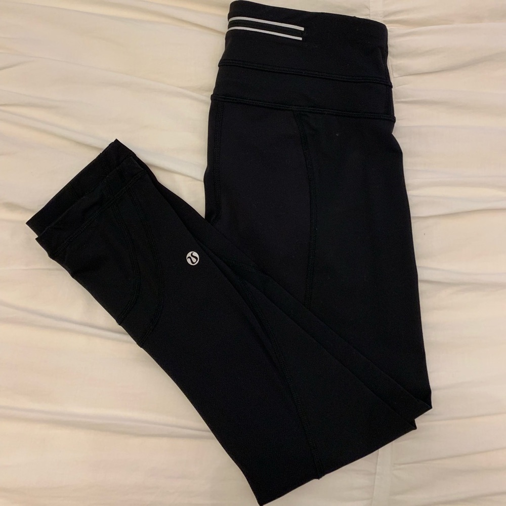 Lululemon black cropped leggings